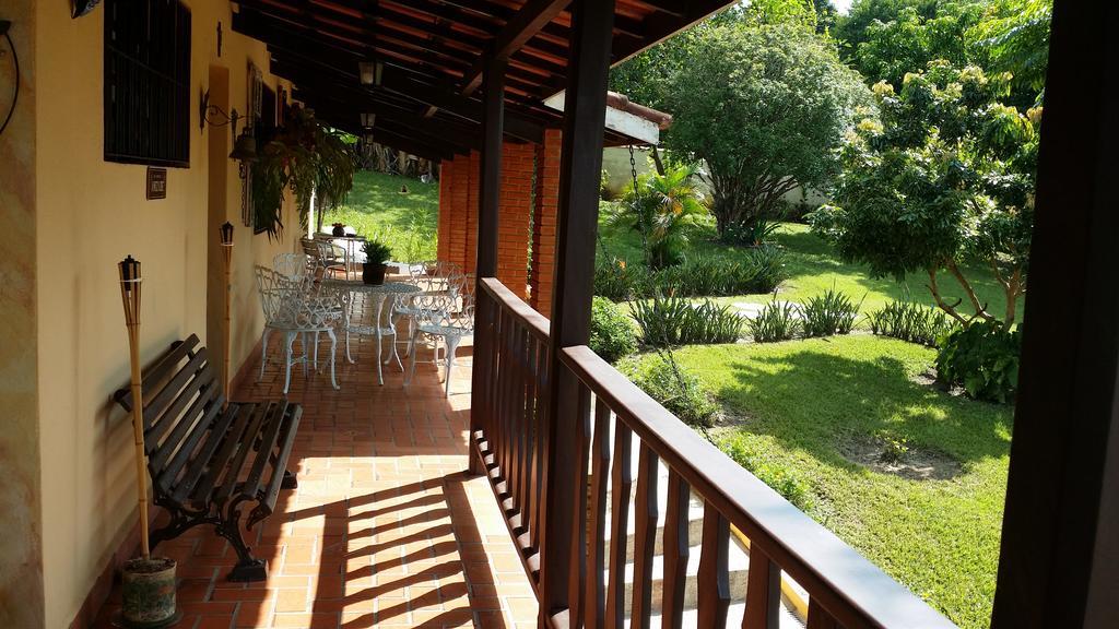 Pousada Suites Águas de São Pedro Екстериор снимка